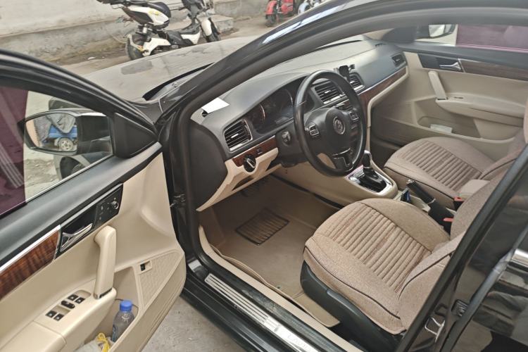 Used Volkswagen Lavida 2013 1.4 TSI DSG Luxury Navigation Edition
