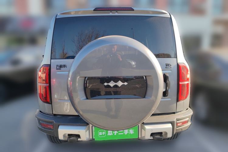 Used Formula Leopard 5 2023 Navigator Edition
