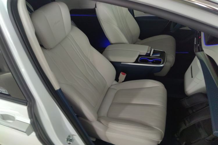 Used Buick Century 2023 2.0T Six-Seater Yinshi Edition