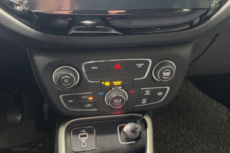 Used Jeep Compass 2017 200T Manual Enjoy Edition
