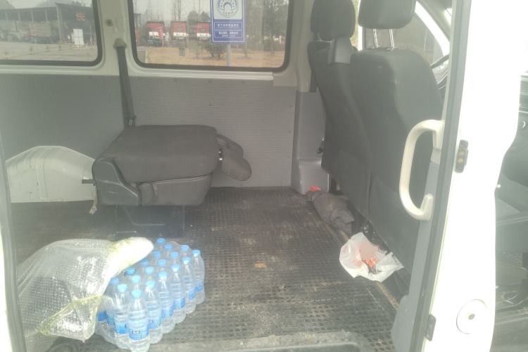 Used SAIC MAXUS Xintu V80 2021 2.0T Manual Classic Aoyuntong Short Wheelbase Ultra-Low Roof 5/6-Seater Left Rear Seat