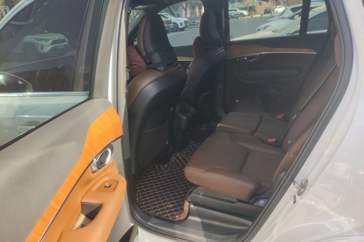 Used Volvo XC90 2023 B5 SmartDrive Luxury Edition 5 Seats