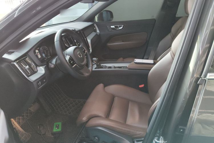 Used Volvo XC60 2021 T5 4x4 Smart Luxury Edition