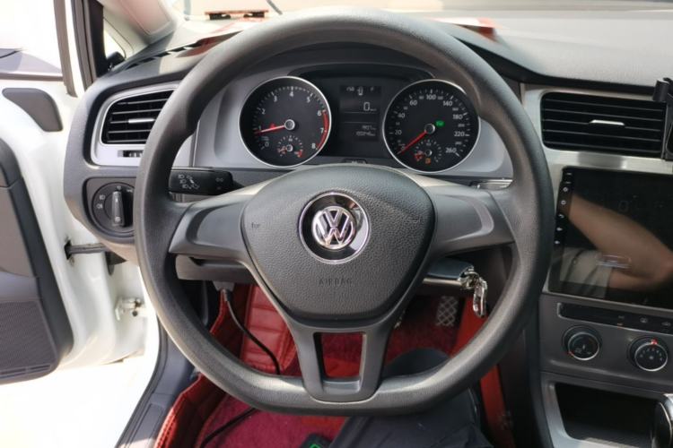 Used Volkswagen Golf 2014 1.6L Automatic Fashion Model
