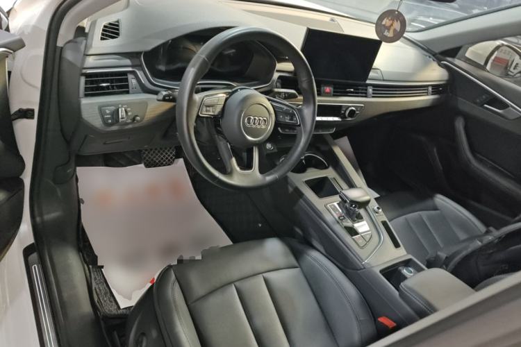 Used Audi A4L 2022 40 TFSI Luxury Prestige Edition Center Console
