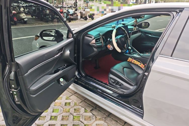 Used Toyota Camry 2021 2.0G Luxury Edition Driver Seat