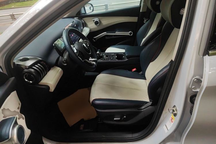 Used BYD Yuan PLUS 2022 510 km Luxury Version Interior 1