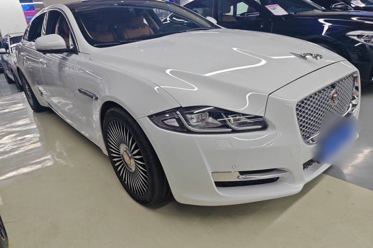 Used Jaguar XJ 2016 XJL 3.0 SC Four-Wheel Drive Panoramic Business Edition
