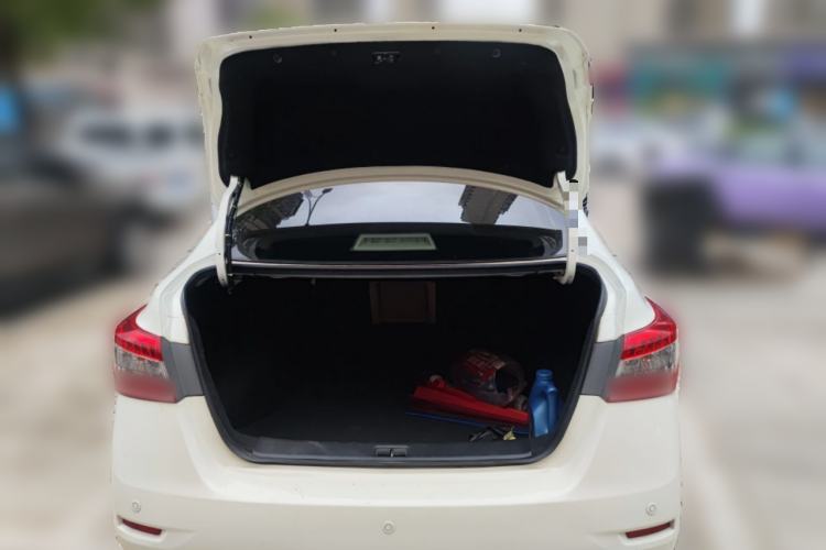 Used Nissan Sylphy 2014 1.6XV CVT Deluxe Edition Trunk