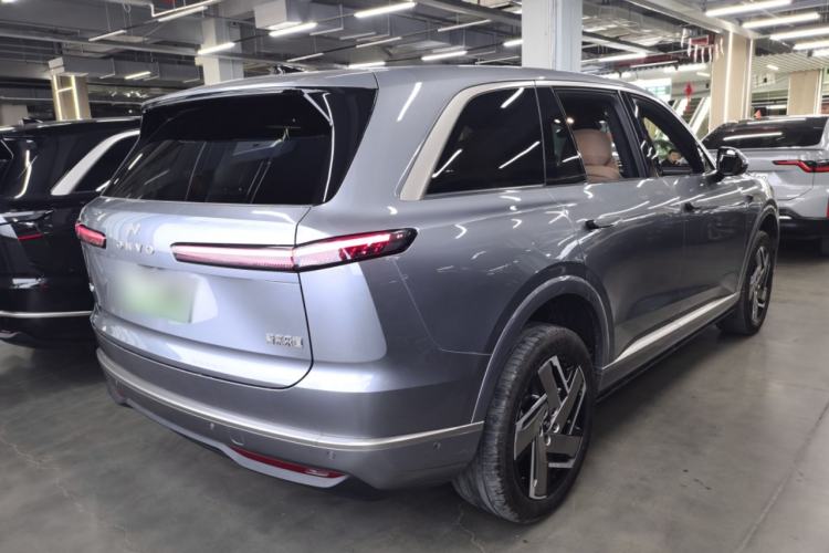 Used ONVO Luxeed L90 2025 Model—Max Six-Seater Version Rear Right 45 Deg