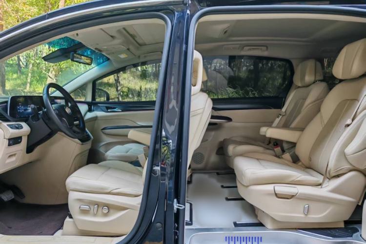 Used Buick GL8 2023 ES Lu Zun Deluxe Model
