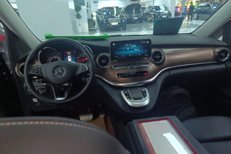 Used Mercedes-Benz V-Class 2022 V 260 L Long Wheelbase Prestige Edition
