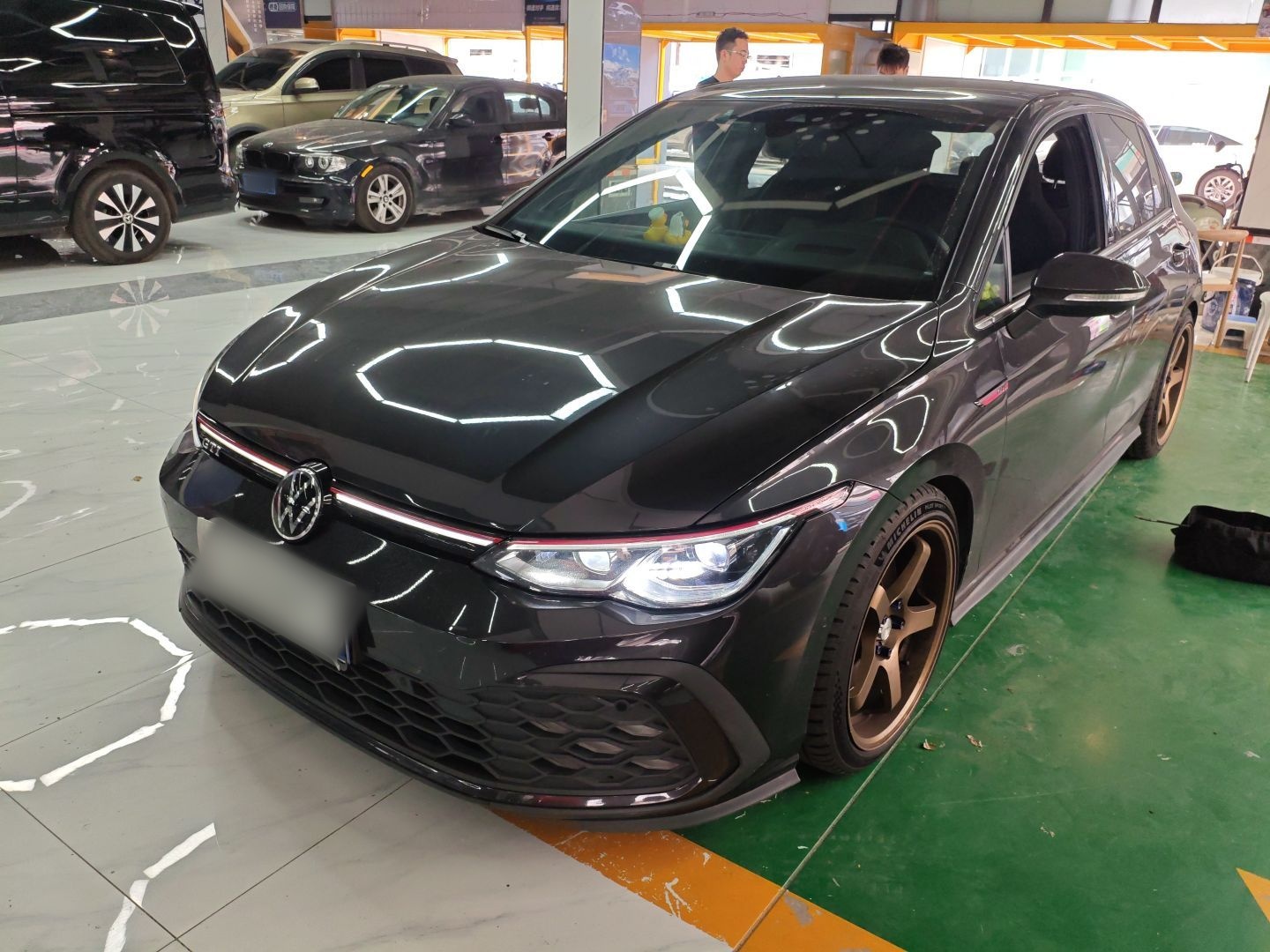 Parte inferior delantera