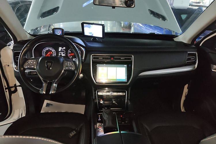 Used Roewe RX8 2019 30T Two-Wheel Drive Supreme Flagship Edition
