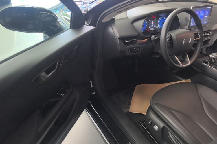 Used Hongqi E-QM5 2023 Revised Version Basic Travel Edition
