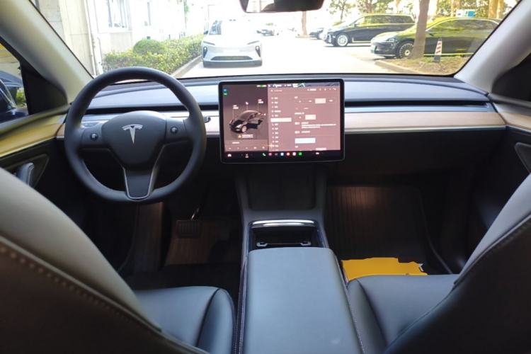 Used Tesla Model Y 2022 Rear-Wheel-Drive Version