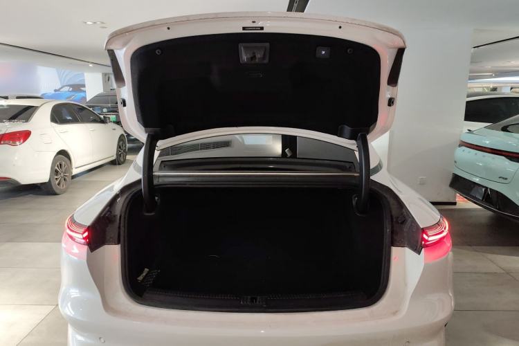 Used IM L7 2022 Dynamic Model Trunk