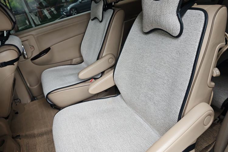 Used Nissan Quest 2015 3.5L SL Left Rear Seat