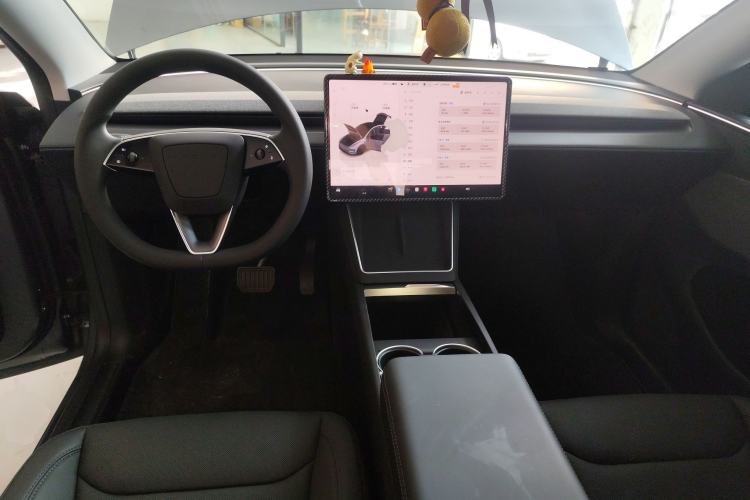 Used Tesla Model Y 2025 Rear-Wheel-Drive Version
