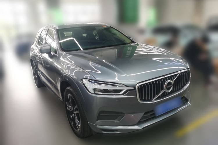 Used Volvo XC60 2019 T5 4x4 Smart Edition China V Standard Front Right 45 Deg