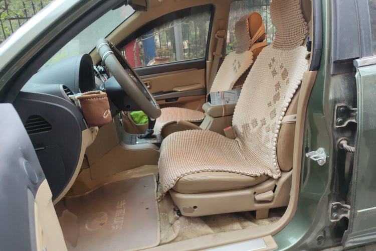 Used Haval H5 Classic 2011 European-style Green Silence 2.0T Automatic Two-Wheel Drive Luxury Model
