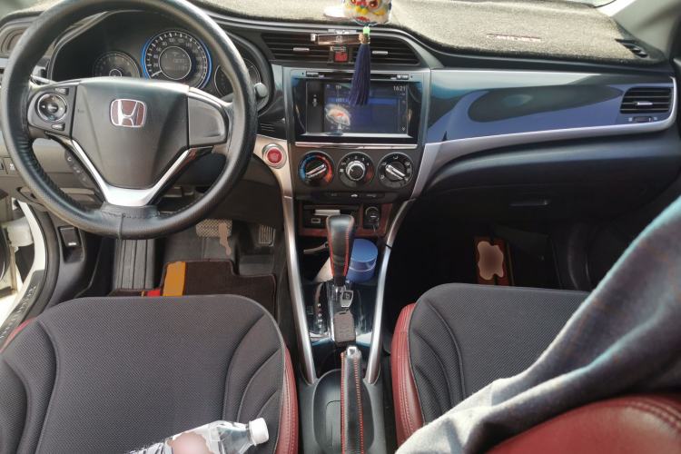 Used Honda Crider 2015 1.8L automatic luxury edition
