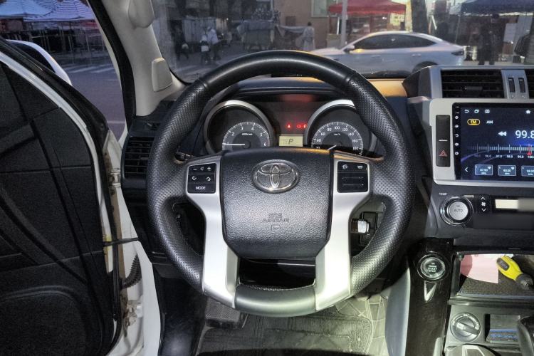 Used Toyota Prado 2014 2.7L Automatic Standard Edition Steering Wheel