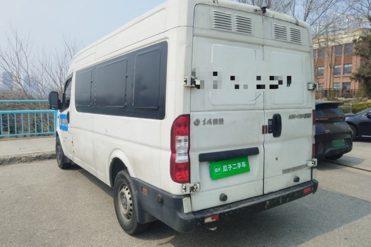 Used Dongfeng Yufeng 2020 2.5T V9 Cargo Van Long Wheelbase High Roof 3-Seater China V Emission Standard ZD25