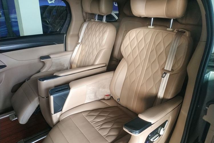 Used Buick GL8 2021 ES Land Cruiser 653T Luxury Edition
