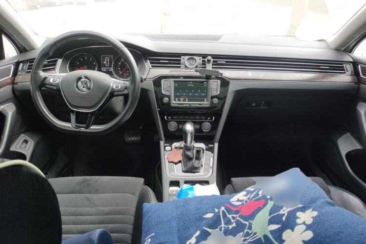 Used Volkswagen Magotan 2017 330TSI DSG Luxury Model
