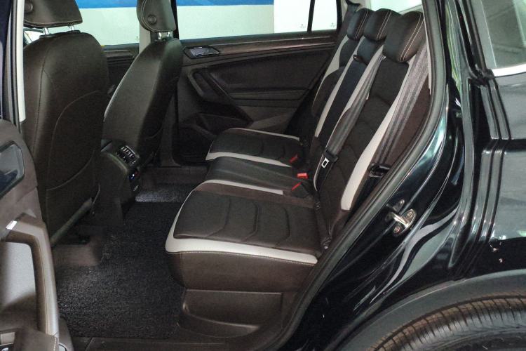 Used Volkswagen Tiguan L 2018 Revised Version 330TSI Automatic Two-Wheel Drive Comfort Edition
