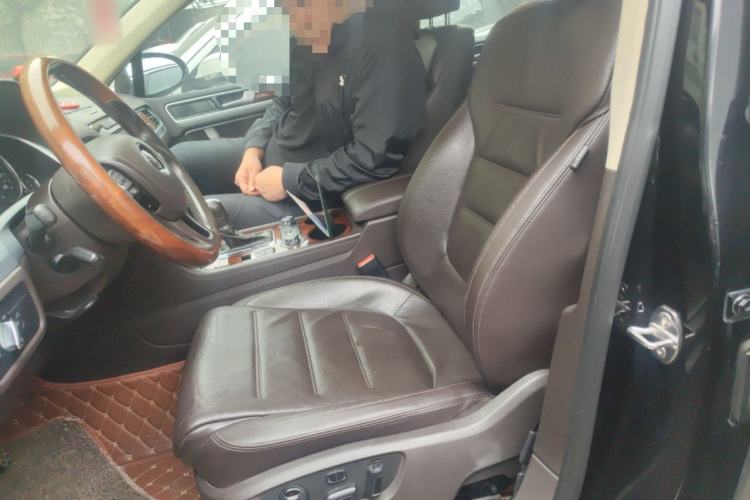 Used Volkswagen Touareg 2011 3.0 TSI Comfort Version Left Front Seat