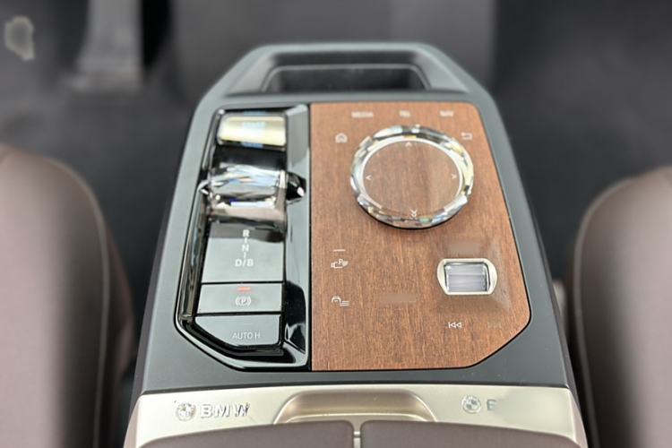 Used BMW iX 2022 xDrive40
