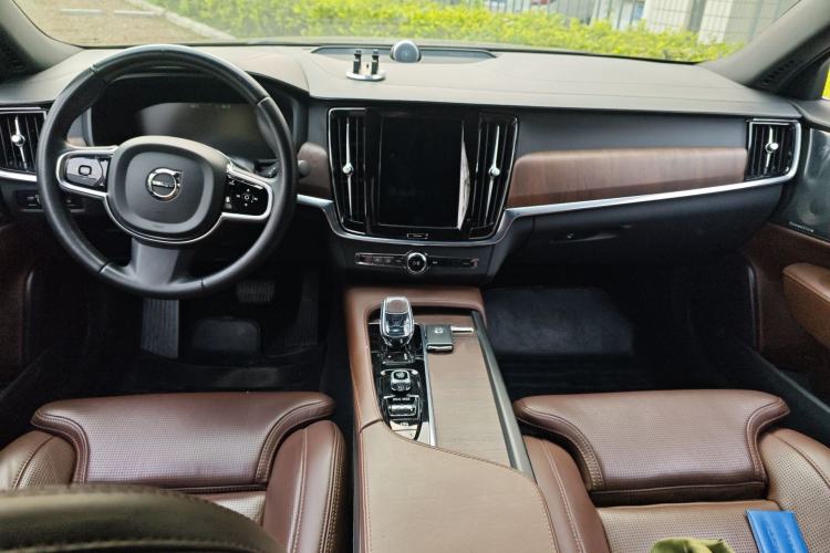 Used Volvo S90 2021 B5 Luxury Smart Edition
