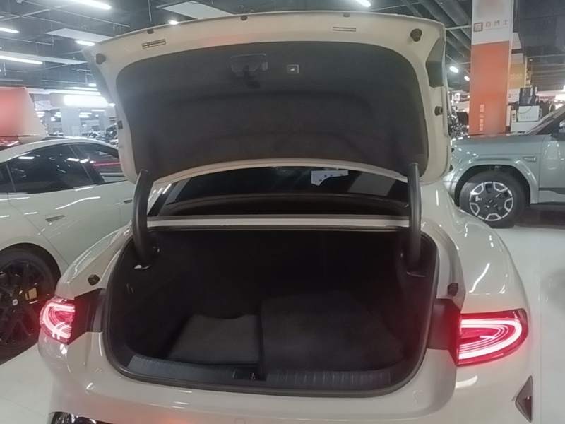 Used Xiaomi Auto SU7 2024 Rear-Drive Ultra-Long Range Advanced Pro-Level Intelligent Driving Version — 18