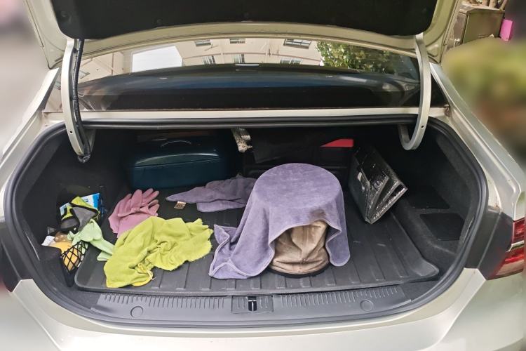 Used Roewe i6 New Energy 2017 45T Hybrid Connect & Smart Enjoyment Edition
