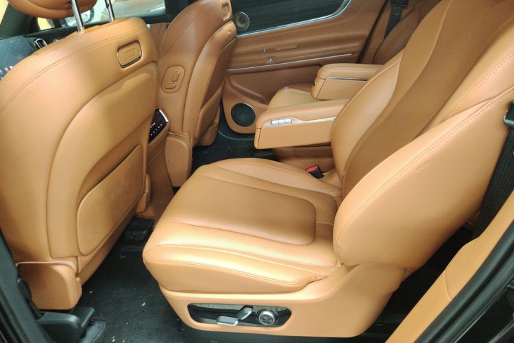 Used Hima AITO M9 2024 Range-Extended Max Edition 42 kWh 6-Seater Version Left Rear Seat