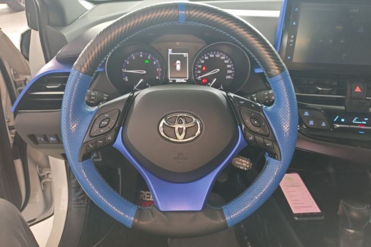 Used Toyota C-HR 2018 2.0L Leading with Sunroof China V Standard Steering Wheel