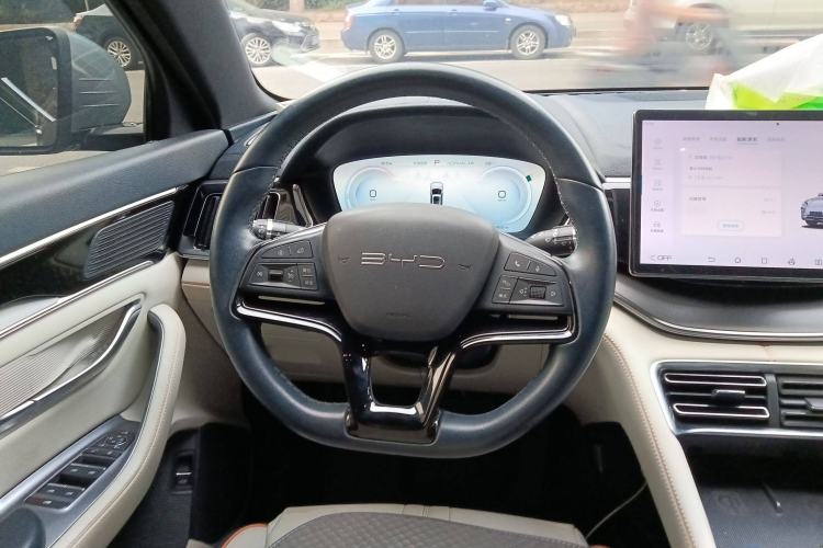 Used BYD Song PLUS New Energy 2023 Champion Edition EV 520KM Prestige Model Steering Wheel