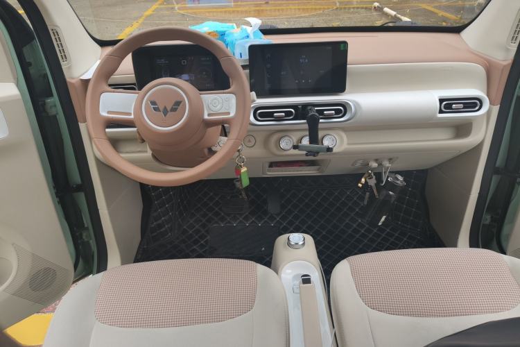 Used Wuling Hongguang MINIEV 2024 3rd Generation 215km Advanced Version Center Console