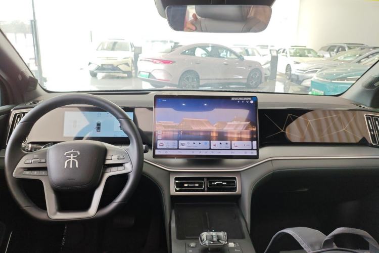 Used BYD Song L DM-i 2025 Intelligent Driving Version 160 km Excellence Edition Center Console