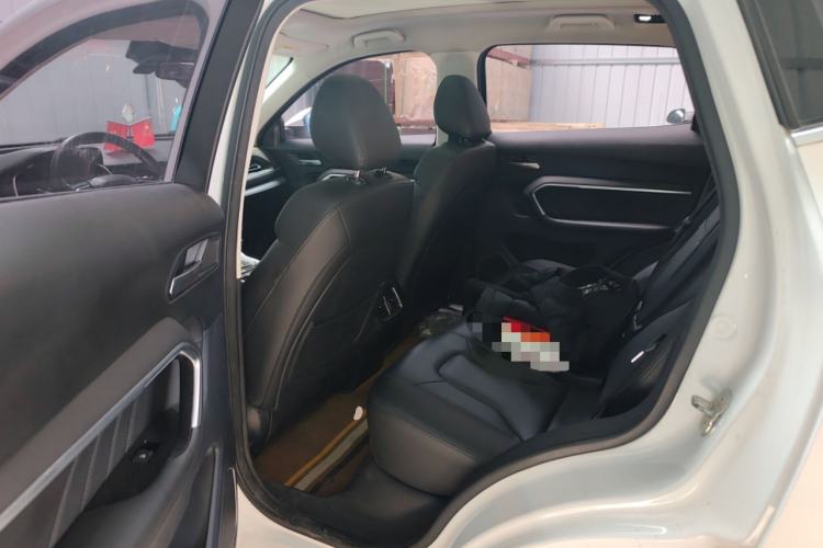 Used Haval H6 2017 Red Label 2.0T Automatic Two-Wheel Drive ZhiShang Model
