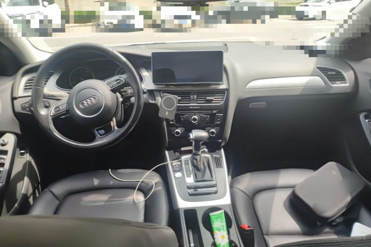 Used Audi A4L 2016 35 TFSI Collector's Edition Automatic Standard Model Center Console