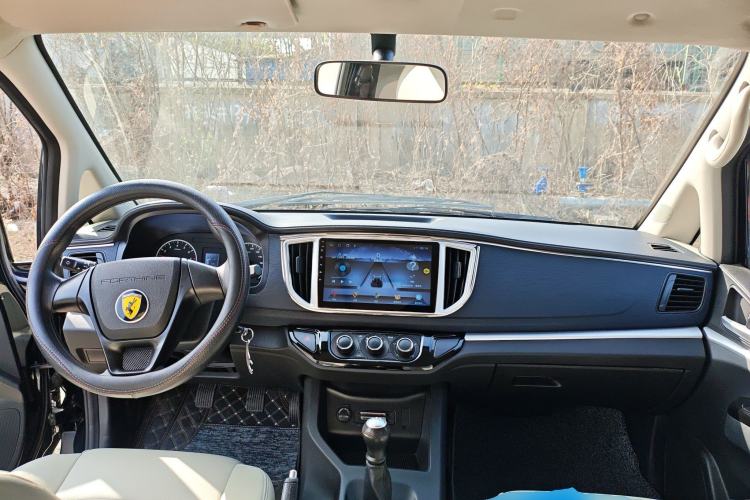 Used FORTHING Lingzhi 2023 M5 1.6L Practical Model 5 Seats