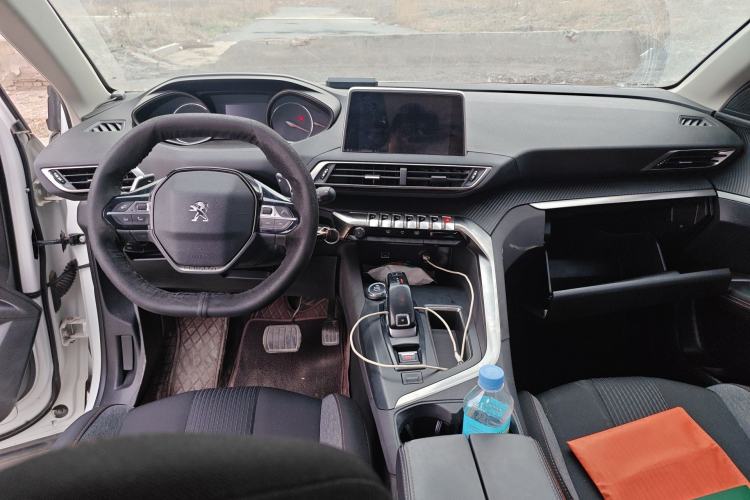 Used Peugeot 5008 2019 360THP 5-Seater Leading Edition Center Console