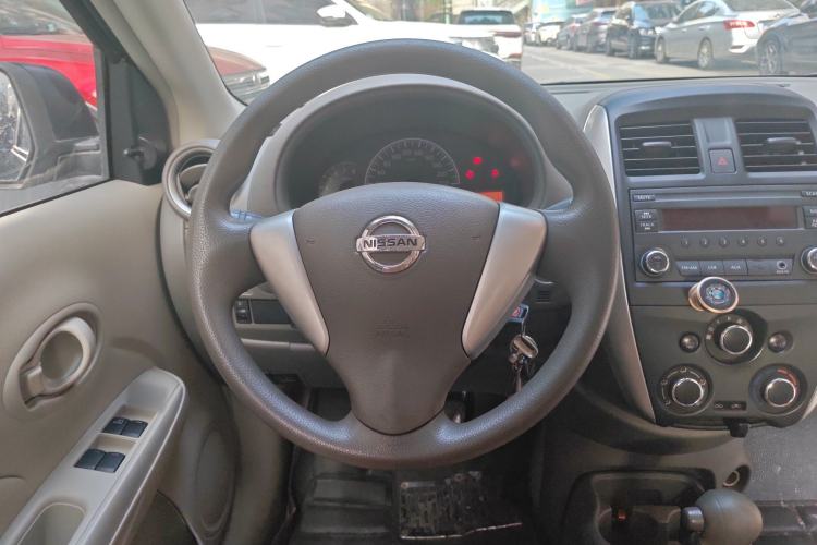 Used Nissan Sunny 2015 1.5XE CVT Comfort Edition Steering Wheel