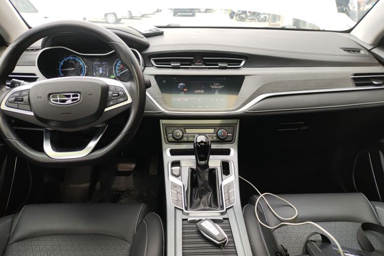 Used Geely Auto Emgrand 2021 UP 1.5L CVT Luxury Model Center Console