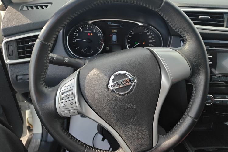 Used Nissan X-Trail 2014 2.5L CVT Luxury Edition 4WD
