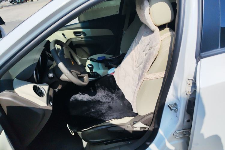 Used Chevrolet Cruze 2015 1.5L Classic SL MT Left Front Seat