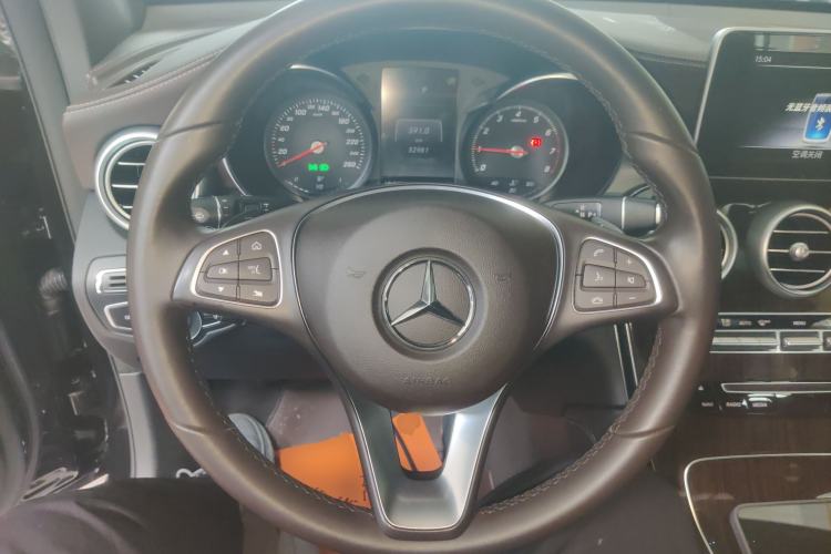 Used Mercedes-Benz GLC 2019 GLC 260 L 4MATIC Dynamic Model Steering Wheel